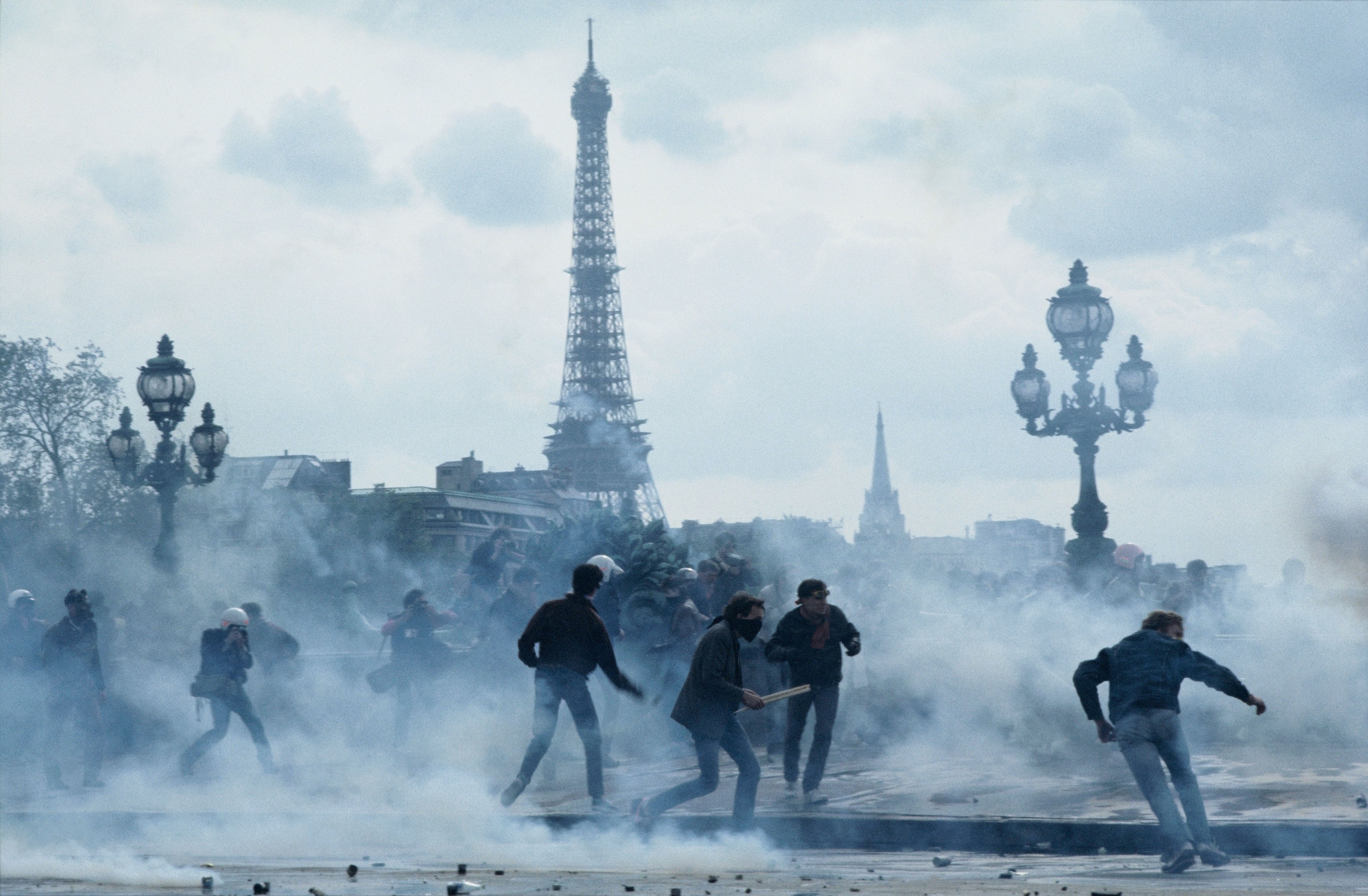 1983 : Demonstration in Paris against a government law; la loi Savary. 1983 : Demonstration in Paris against a government law; la loi Savary.