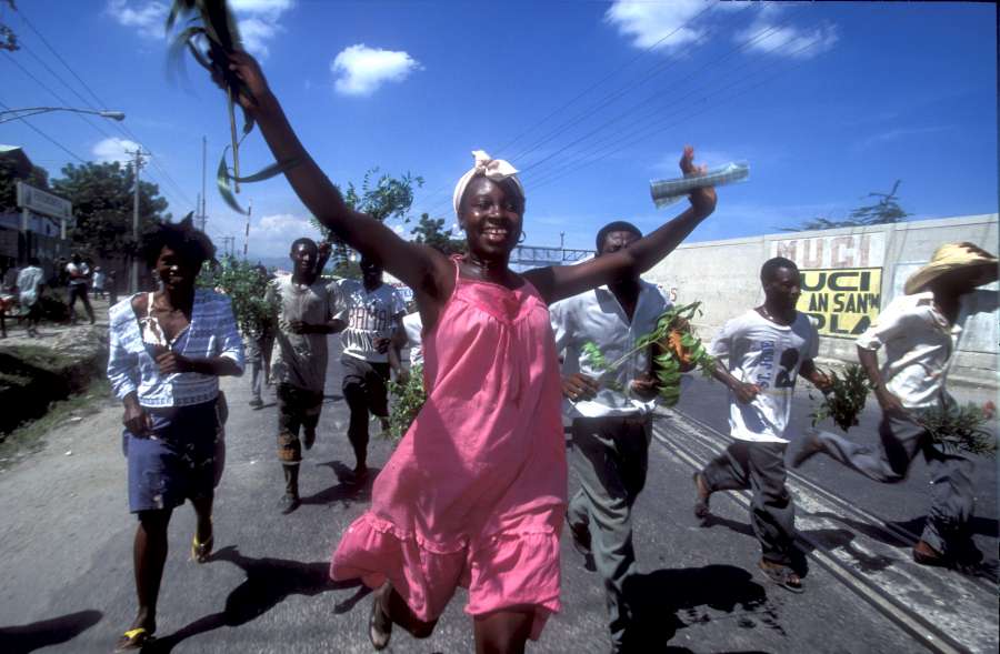 Portfolio Ralph. 10-900 1994 : Port au Prince, Haiti.