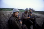 1991. Soldats du JNA sur la ligne de front près de Borovo Selo en Slavonie