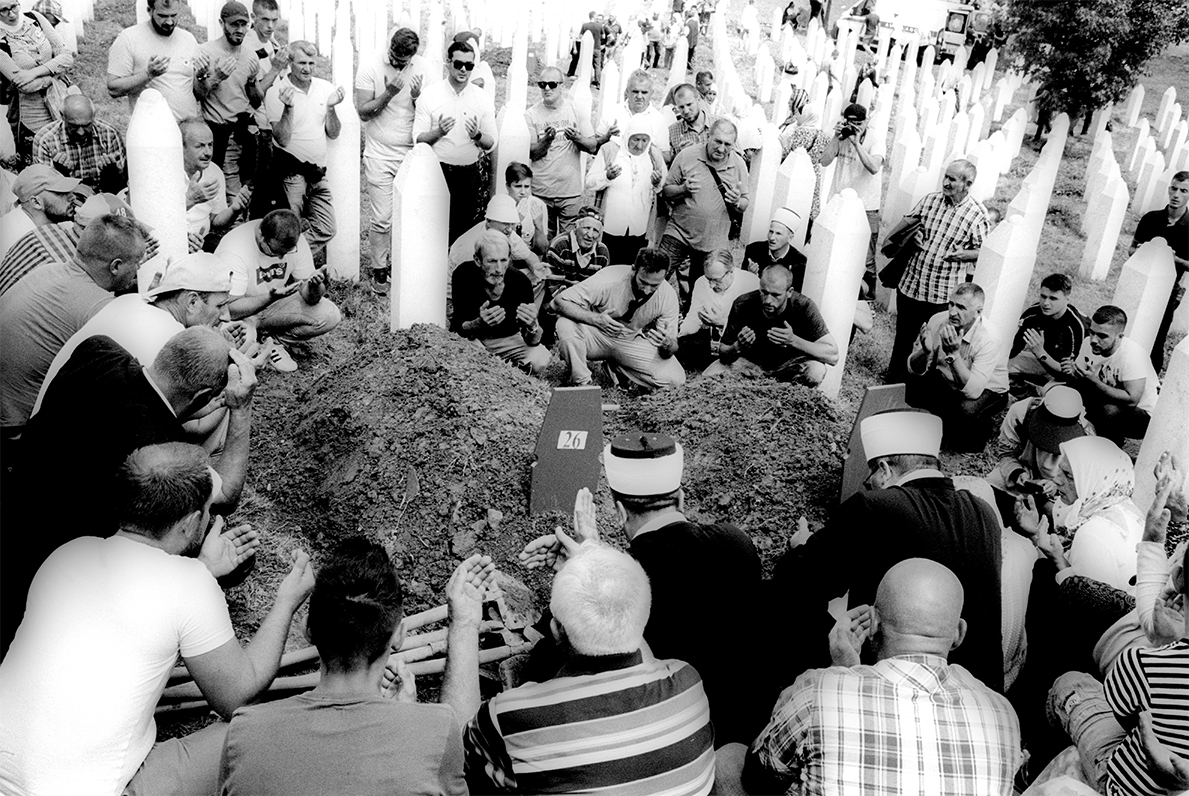 2019. Potocari, Bosnia. Anniverssaire du massacre de Srebrenica.
